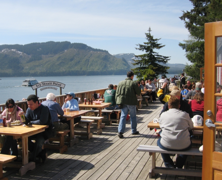 Local food, coffee, and retail<br> throughout the site